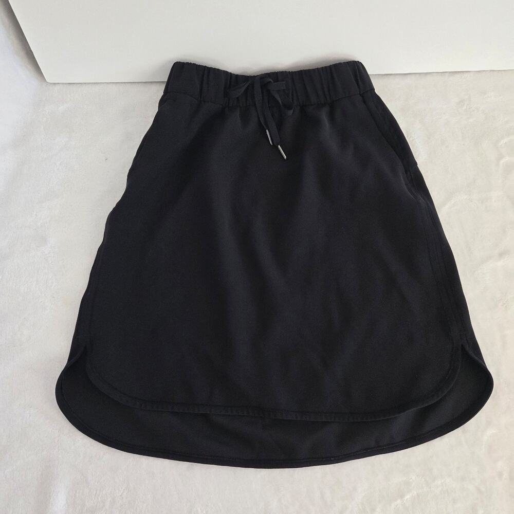Lululemon Women’s Size 4 Black On the Fly Drawstring Skirt